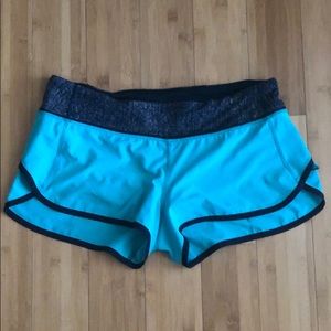 Lululemon athletic shorts! 2.5 inseam